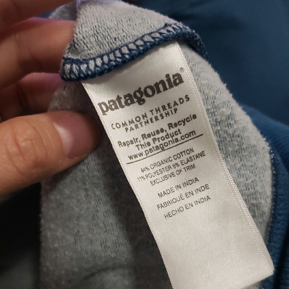Patagonia Blue Crewneck Sweater with graphic large - Picture 3 of 4